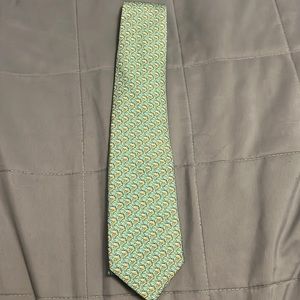 Vineyard vines mahi mahi tie green